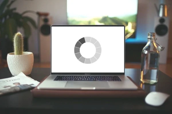 impatient person with website loading screen - 9 Examples of Inspiring Loading Page Designs - The Good